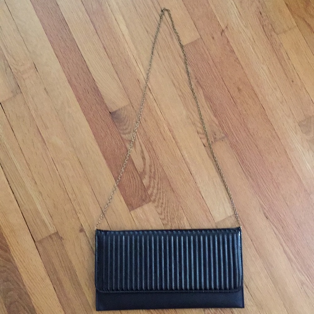 Clutch (with chain)